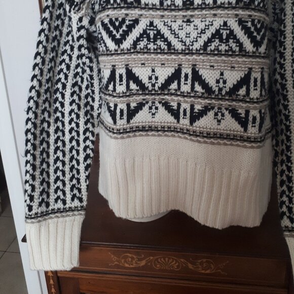 Sweater - Sz L - Cream, Black, Tan - Bootlegger - Picture 4 of 6